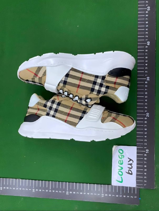 Paire de sneakers premium urbaines 2