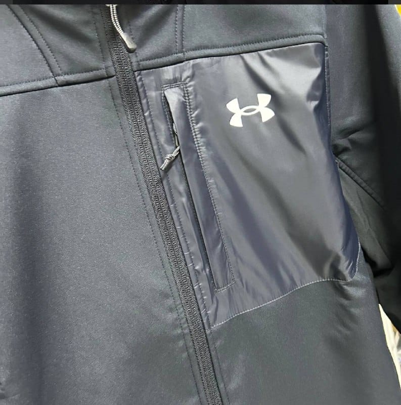 Veste Under Armour ColdGear authentique neuve avec étiquette 2
