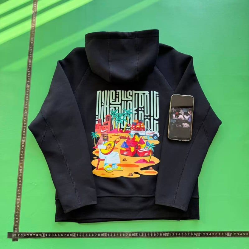 Pull Nike Tech Dubaï rare noir et gris 4