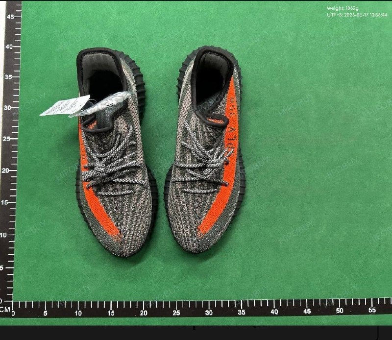 Paire Adidas Yeezy 350 Boost