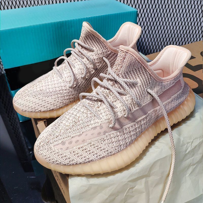 Paire Adidas Yeezy 350v2 3