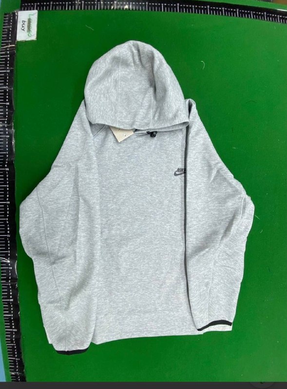 Pull Nike Tech