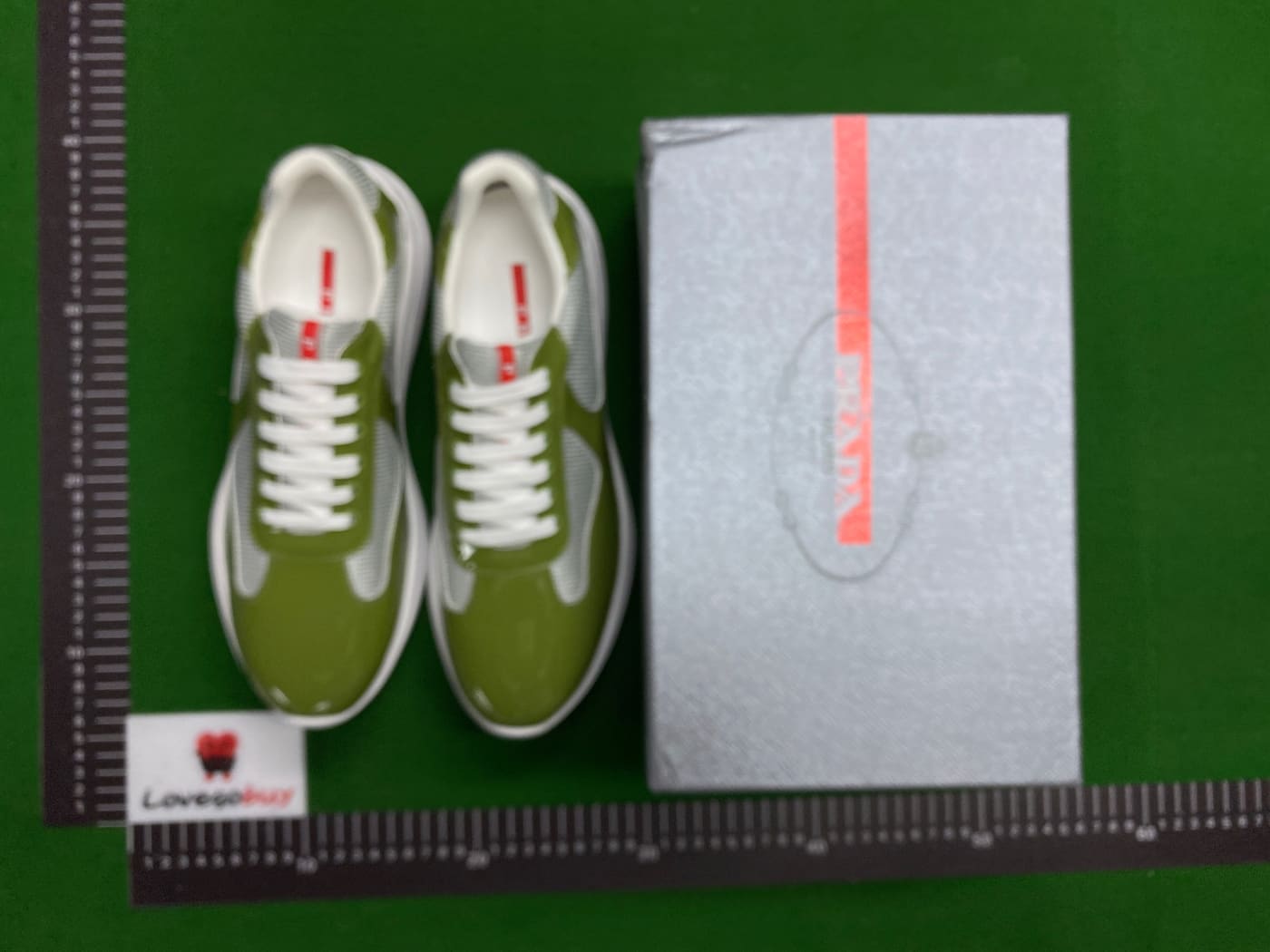 Paire de sneakers cup avec boîte — QC 6