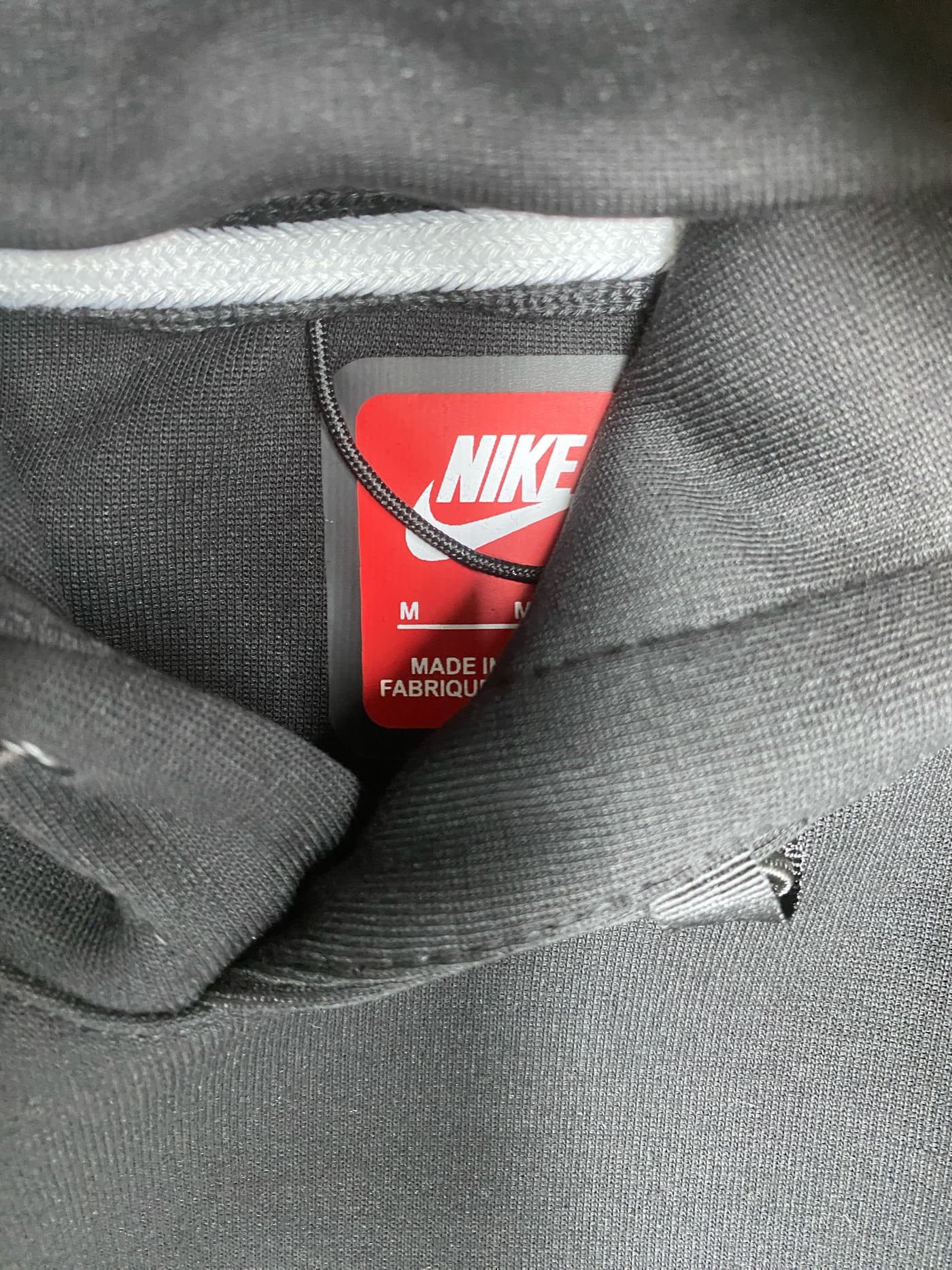 Pull Nike Tech Dubaï 4