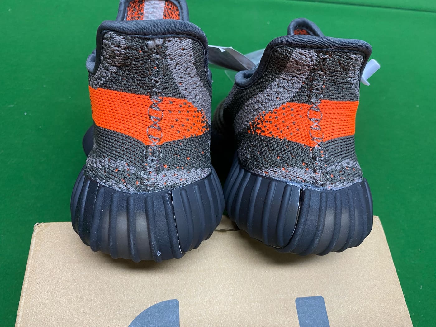 Paire Adidas Yeezy 350 Boost — QC 6