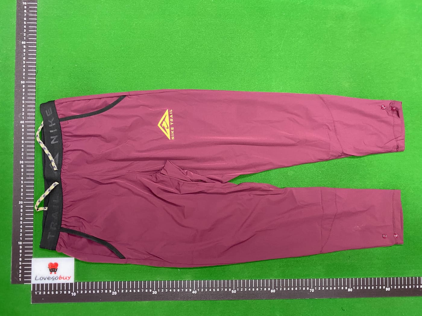 Bas Nike trail rouge — QC 3