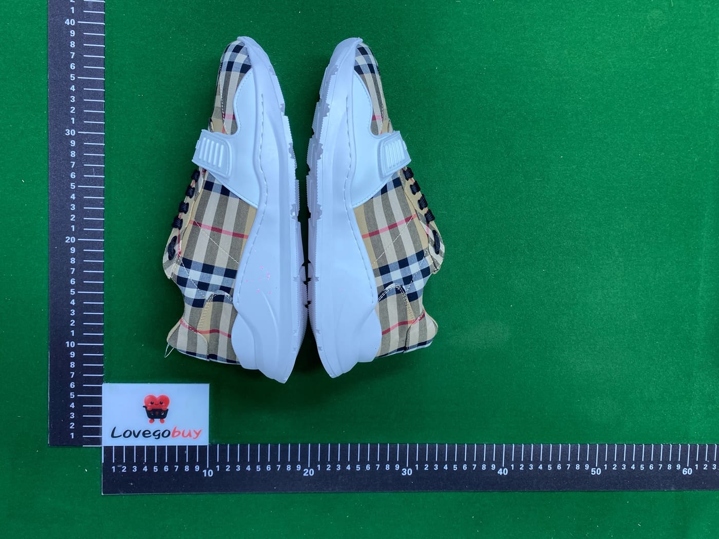 Paire de sneakers premium urbaines — QC 5