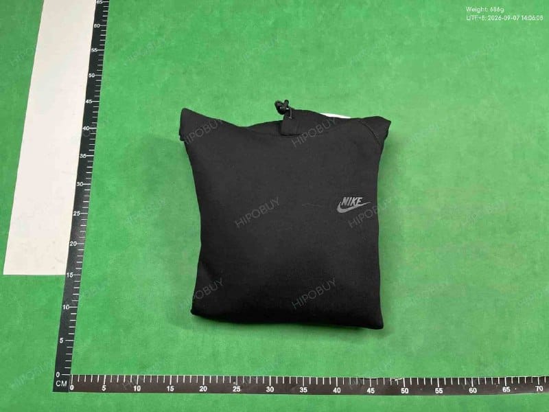 Pull Nike Tech Dubaï 3